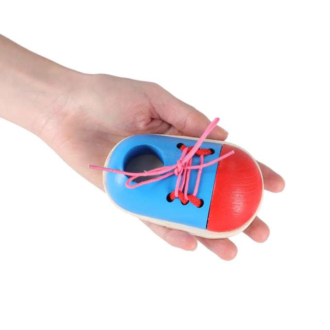 Wooden shoes for learning how to tie shoelaces 2 pieces