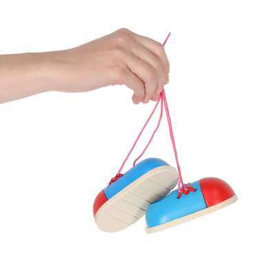 Wooden shoes for learning how to tie shoelaces 2 pieces