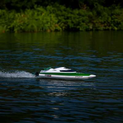 RC remote controlled boat FT009 green