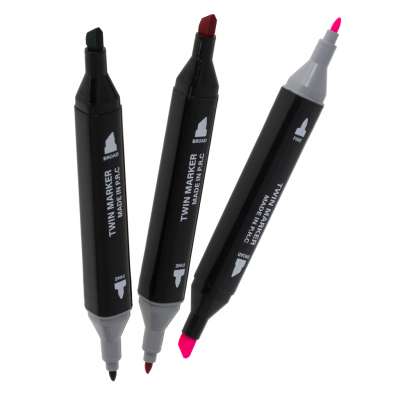 Double-sided alcohol markers in case 24 + stand