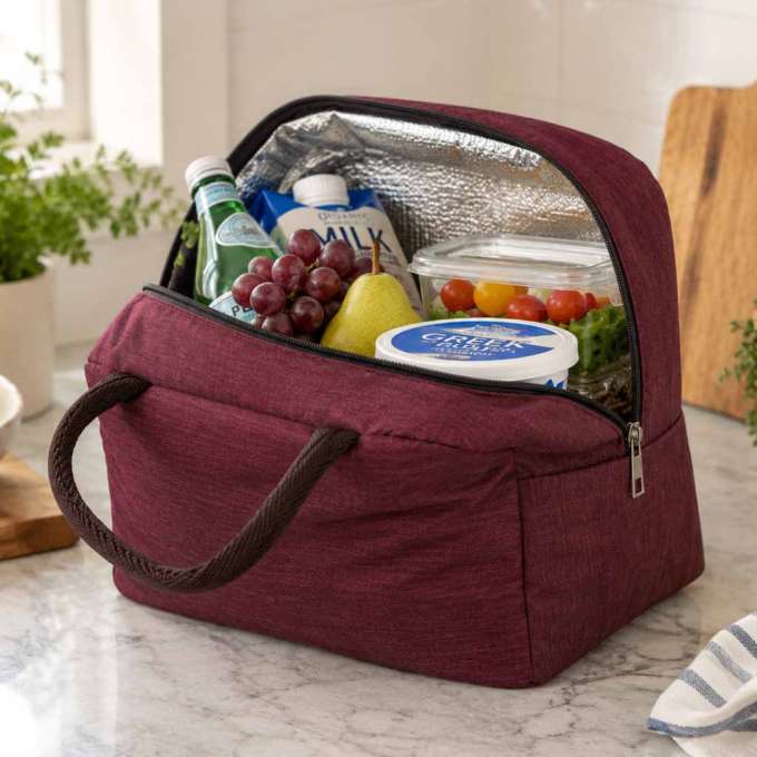 Insulated lunch bag red