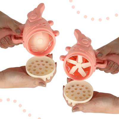 Soap bubble gun soap bubbles with wings pink