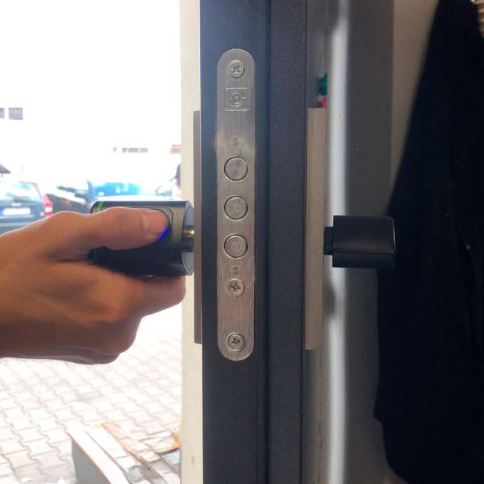 Door lock fingerprint cylinder black