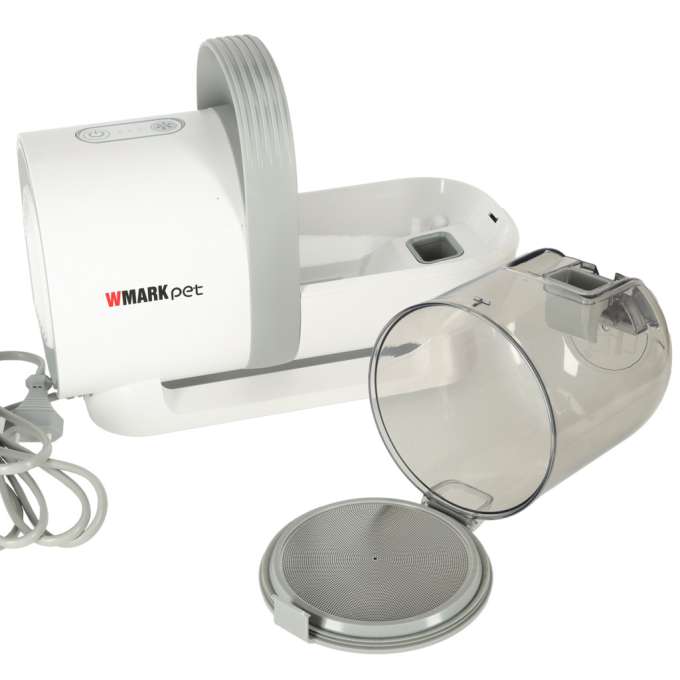 Pet hair vacuum cleaner grooming