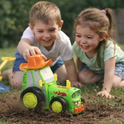 Traktor ciągnik zdalnie sterowany na pilota RC skaczący tańczący dźwięk zielony