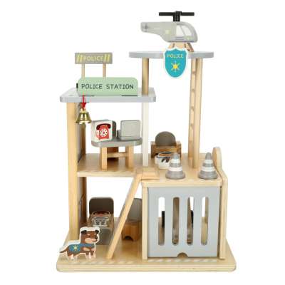 Wooden police station + helicopter police car