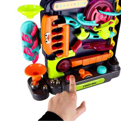 Ball obstacle course for balls arcade toy