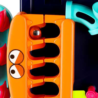 Ball obstacle course for balls arcade toy