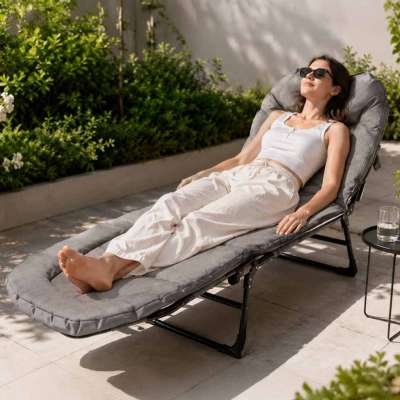 LUARO Folding Beach Garden Lounge Chair Travel and Camping Bed with Pillow