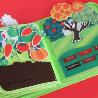 Sensory educational manipulative farm booklet