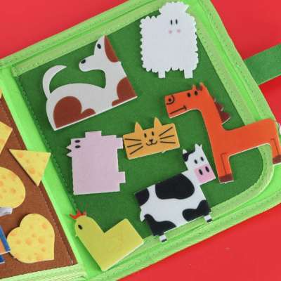 Sensory educational manipulative farm booklet