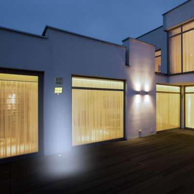 Solar motion and dusk sensor lamp 120 LED
