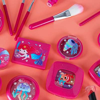 Trunk makeup and nail makeup kit for kids 22 items
