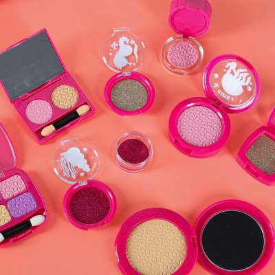 Trunk makeup and nail makeup kit for kids 22 items