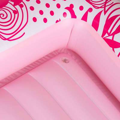 Inflatable swimming mattress with cushion pink