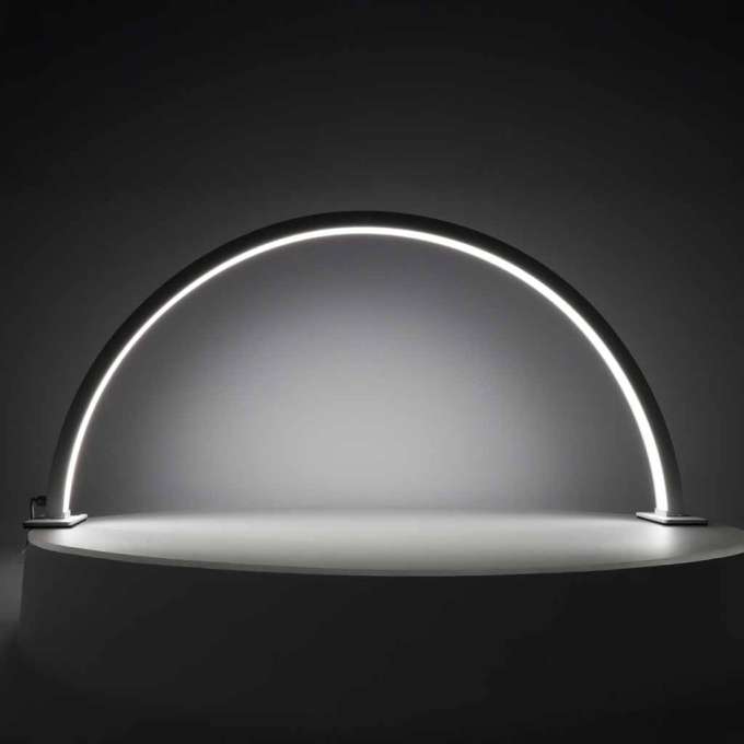 Shadowless LED Cosmetic Desk Lamp for Manicures Black Curved Design