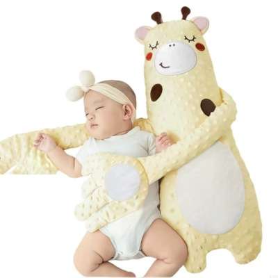 Soothing baby pillow for sleep with patting function giraffe