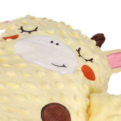 Soothing baby pillow for sleep with patting function giraffe