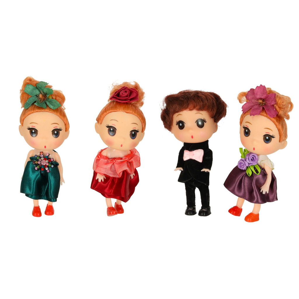 Domeček pro panenky 3 dívky + 1 chlapec sada 4ks. 12 cm KX6361
