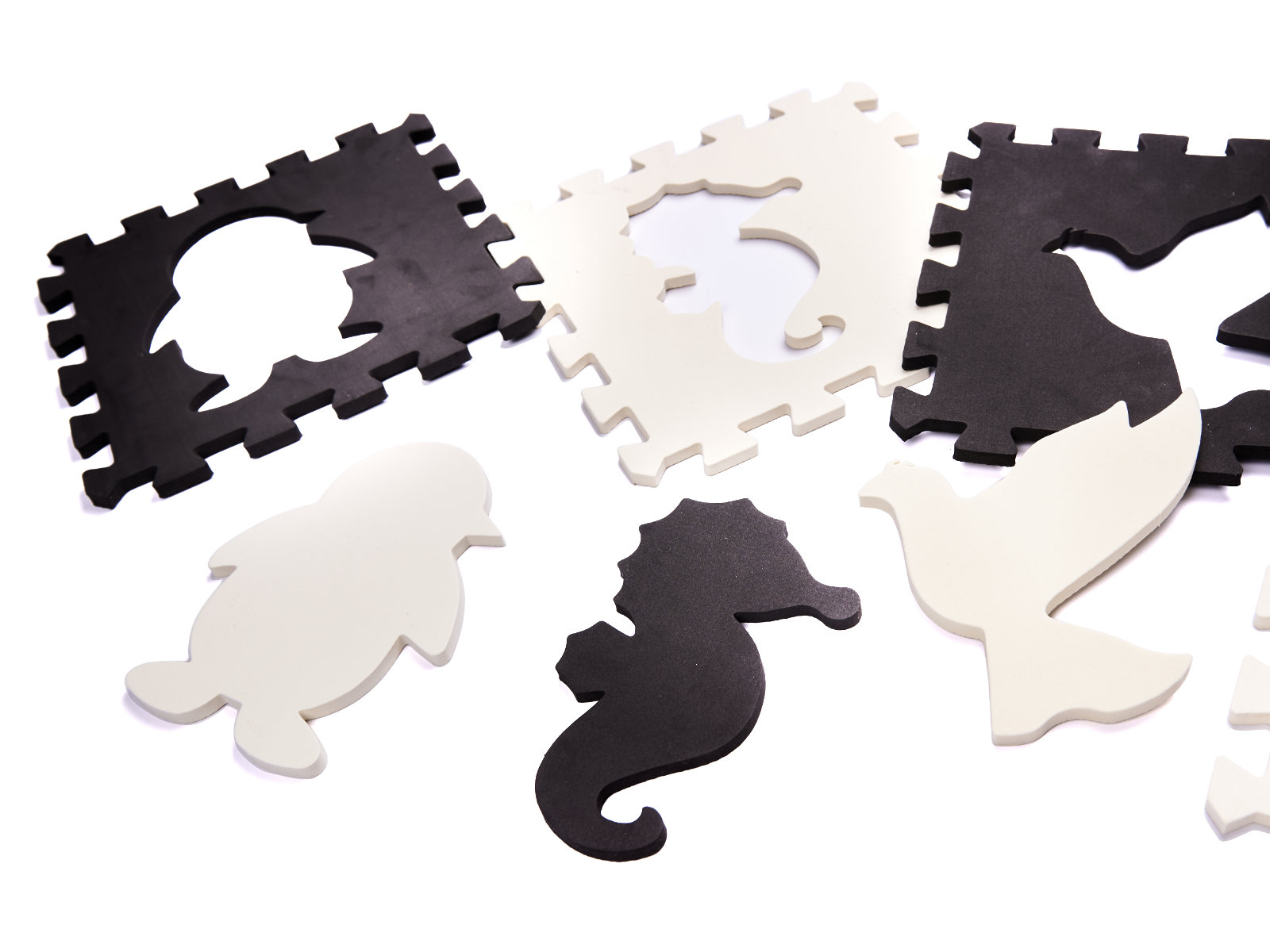 Pěnové puzzle podložka / ohrádka pro děti 25 kusů černá a bílá KX6270