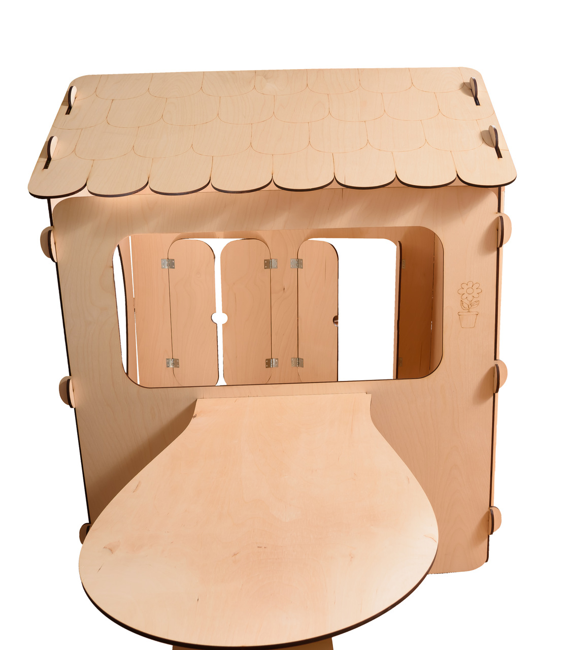 Dřevěný dětský domeček s tabulí a stolem KX3831