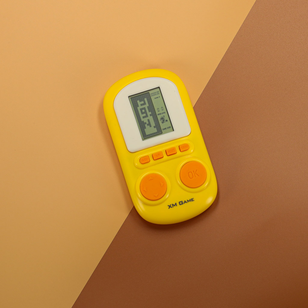 Elektronická arkádová hra přenosná konzole žlutá KX3362_1